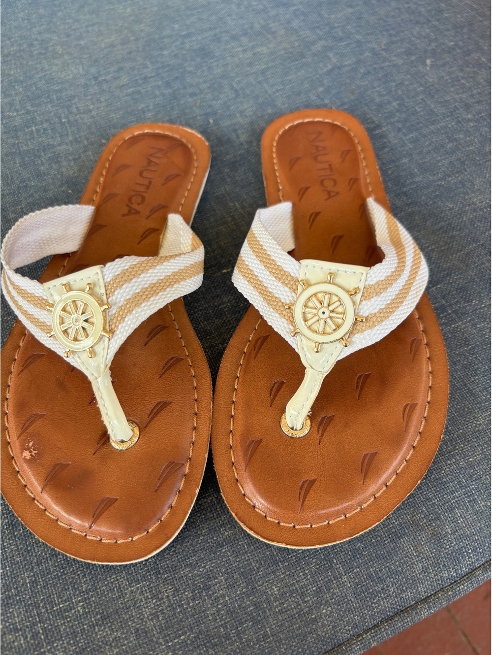 Nautica Women’s Flip Flops Size 6